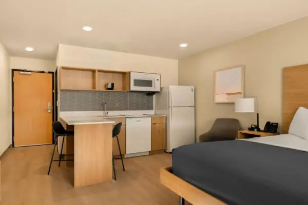 LivAway Suites Missoula 7